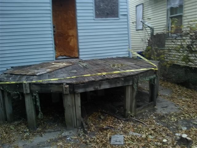 6101 Florida rear exterior 2.jpeg